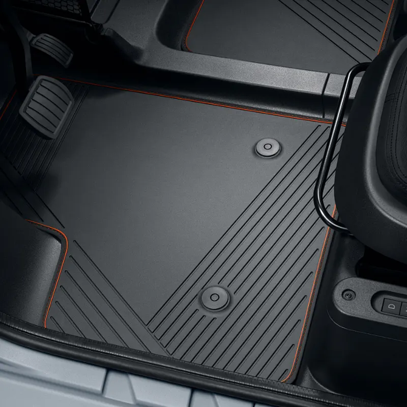 کون سے آٹو لوازمات واقعی میری روزانہ کی ڈرائیو کو بہتر بناتے ہیں؟